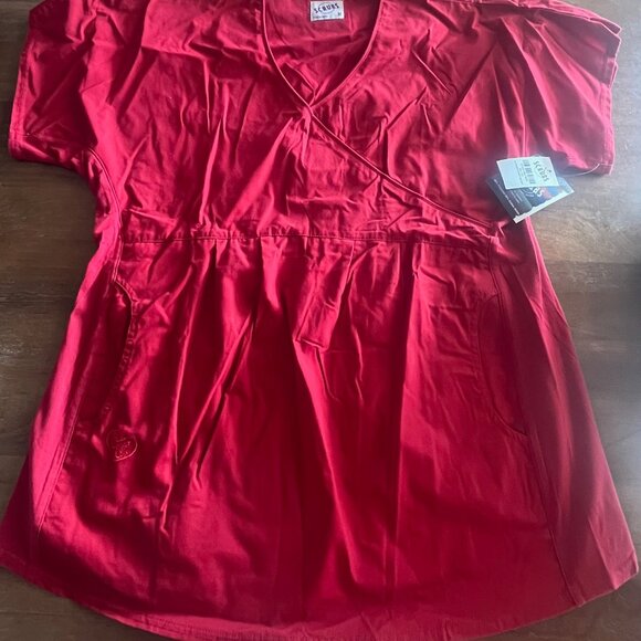 NEW S.C.R.U.B.S. Scrub Top Size Unisex Medium Red V-Neck Labor of Love Shirt - Picture 1 of 12